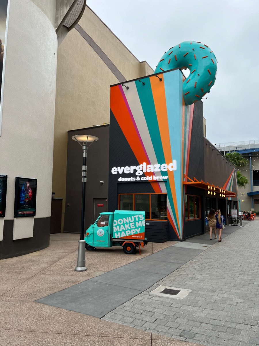 The exterior of Everglazed Donuts & Cold Brew at Disney Springs