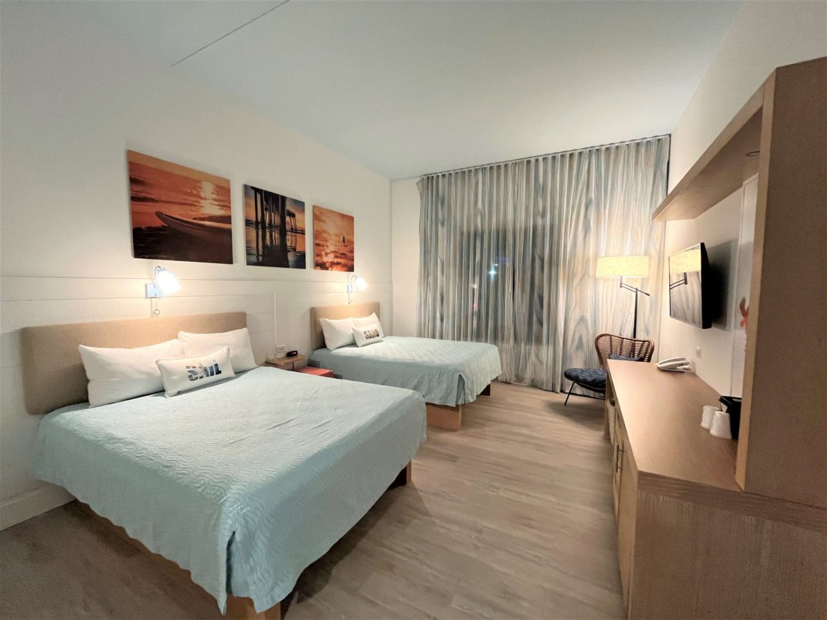 a room at Universal Orlando's Endless Summer Resort Dockside Inn & Suites
