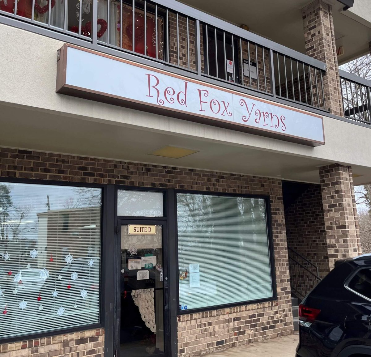 storefront of Red Fox Yarns, local yarn shop in Vienna, Virginia