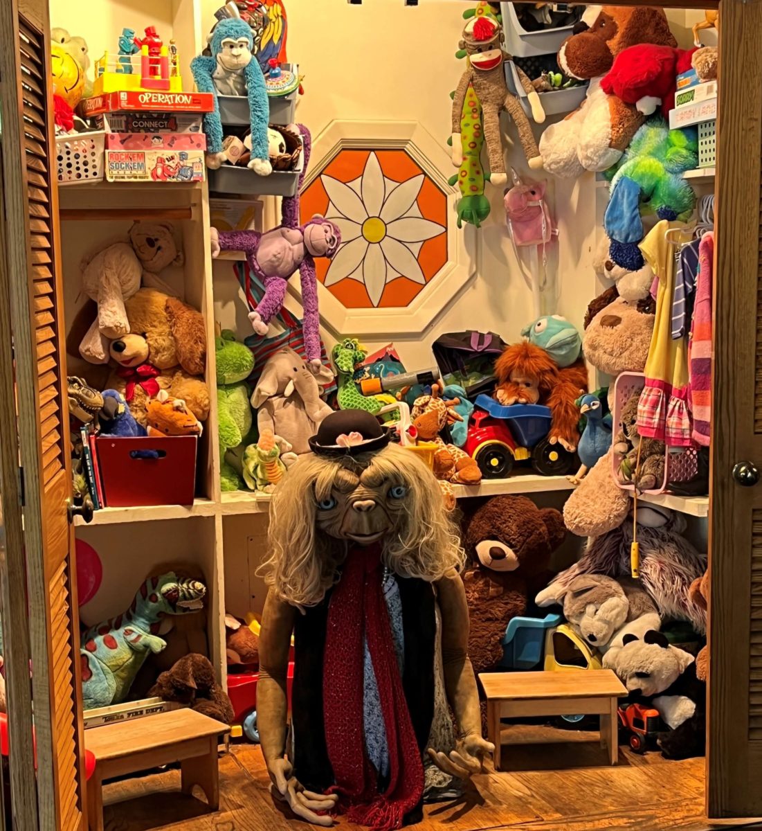 ET hides in the toy closet at Universal Orlando's Universal Studios