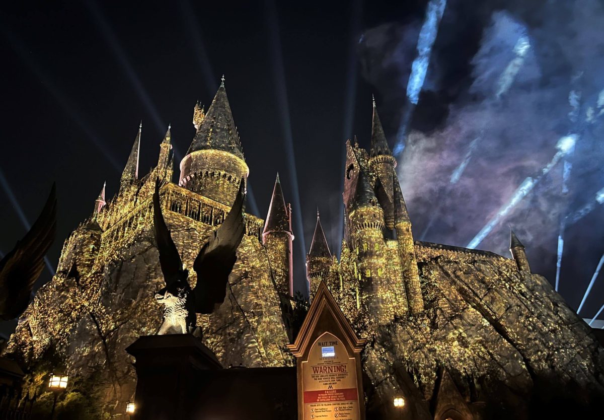 nighttime projection light show on Hogwarts Castle at Universal Orlando's Islands of Adventure