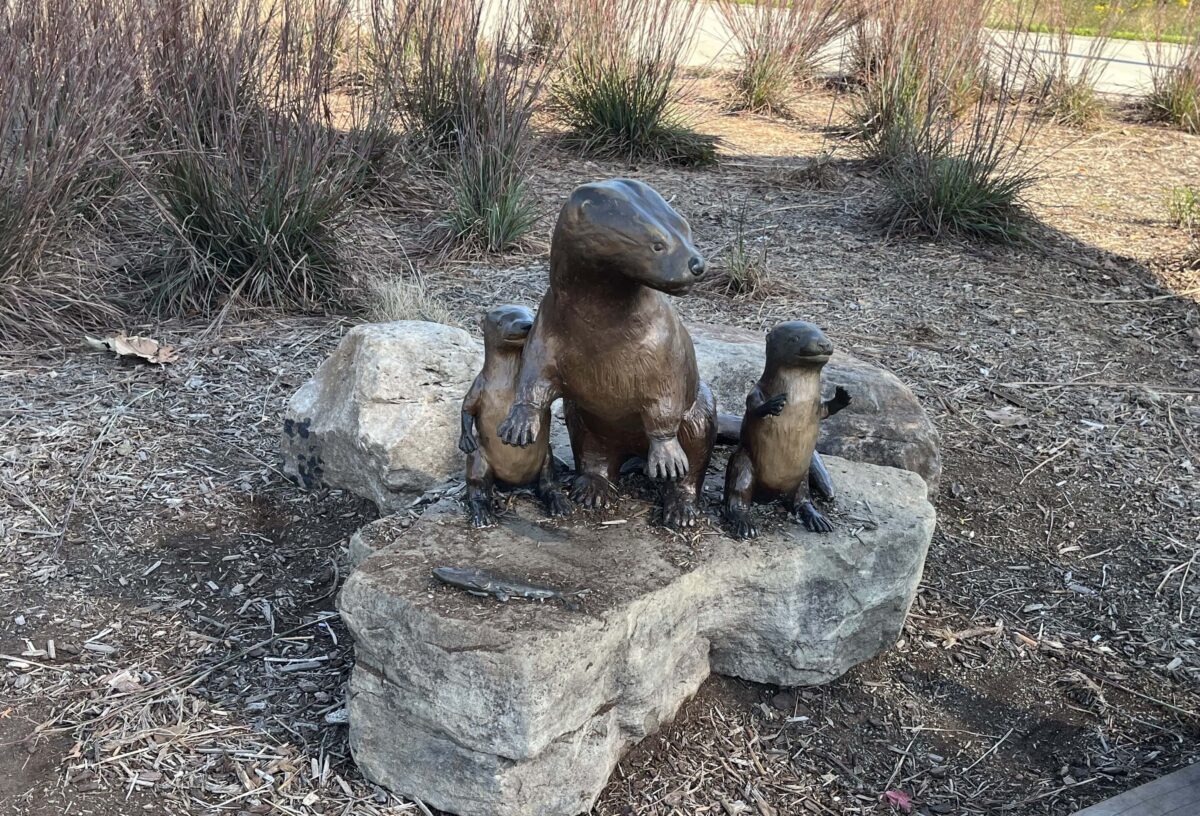 bronze otter statues in Fredericksburg, Virginia (Otterly Amazing Scavenger Hunt)